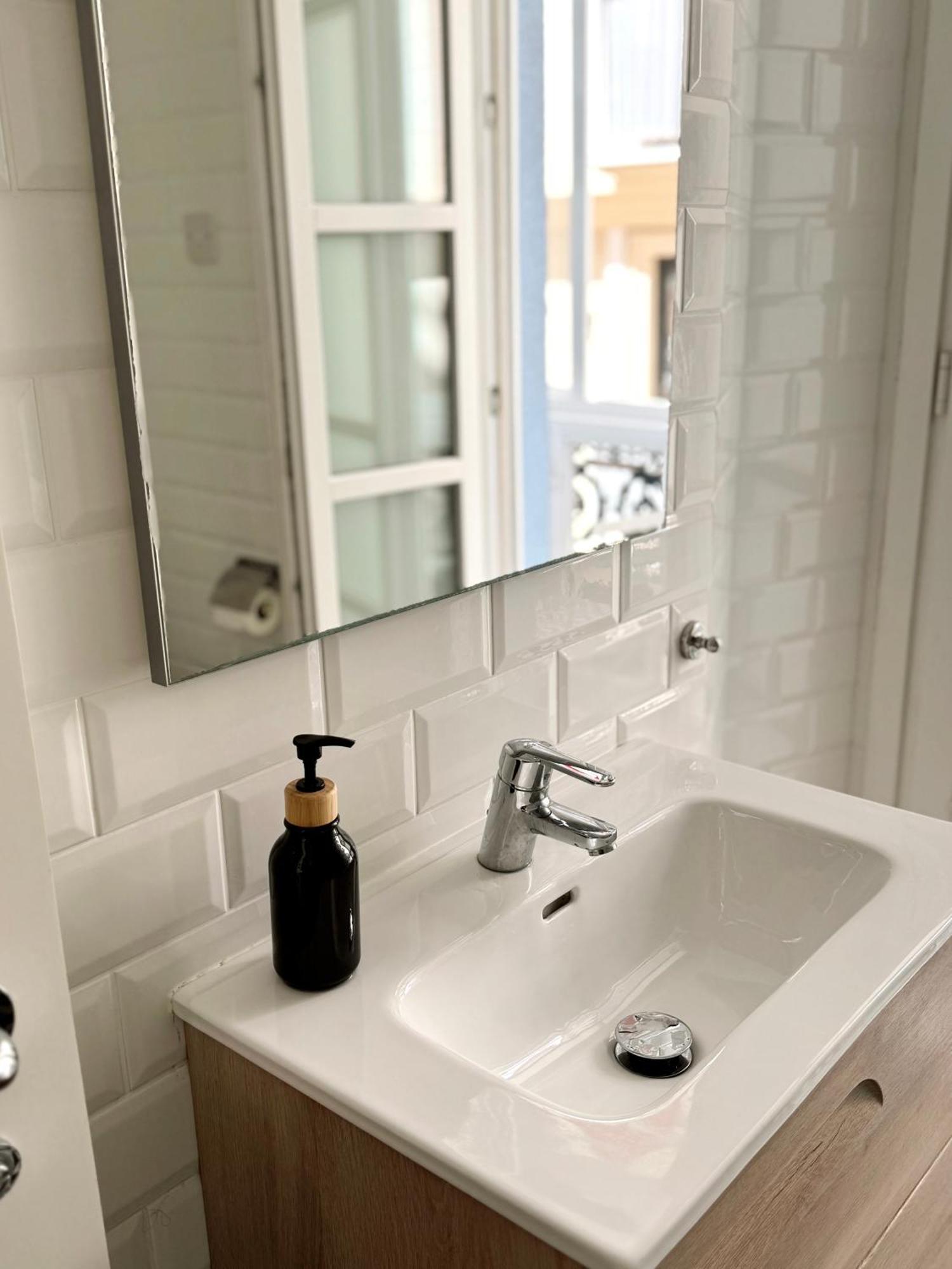 Fabulous City Centre Apartment - Grand Central House Gibraltar Ngoại thất bức ảnh